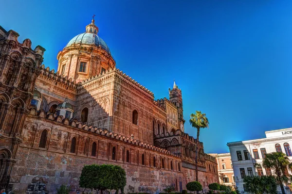 La hermosa catedral de Palermo, Sicilia —  Fotos de Stock