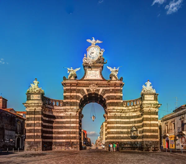 O arco Giuseppe Garibaldi, Catania, Sicília — Fotografia de Stock