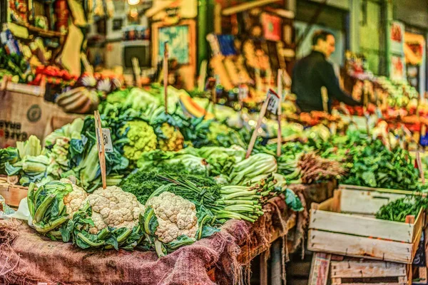 Legumes frescos em um mercado em Palermo — Fotografia de Stock