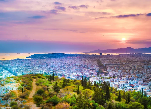 Panorama von Athen bei Sonnenuntergang. schönes Stadtbild — Stockfoto