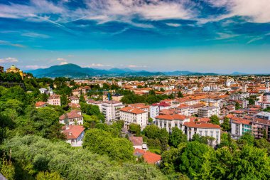 Panoramik Citta Alta, eski şehir. Bergamo