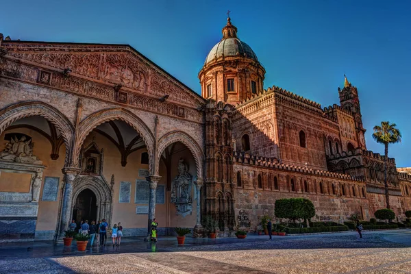 La hermosa catedral de Palermo, Sicilia —  Fotos de Stock