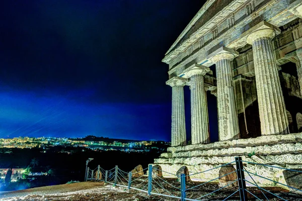 Antiguo templo griego de Concordia en el Valle de los Templos, Agrigento, Sicilia, Italia —  Fotos de Stock