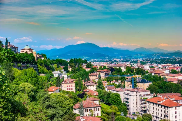 Vista panorámica de Citta Alta, casco antiguo. Bérgamo — Foto de Stock