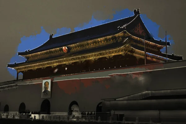Брама Небесного спокою - входом до палацу-музей в Beijin — стокове фото