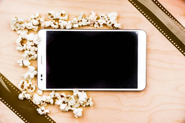 Tablet PC'de öznitelikleri sinema ile ahşap.