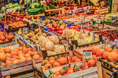 Palermo'da bir markette taze sebze
