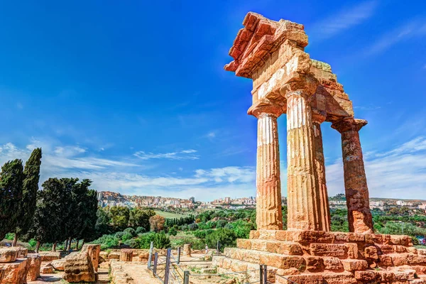 Agrigento, a Szicília. Templom Castor és Pollux temploma — Stock Fotó