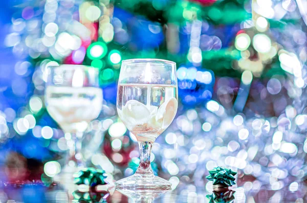 Nouilles en forme de verre à vin avec coquillages — Photo