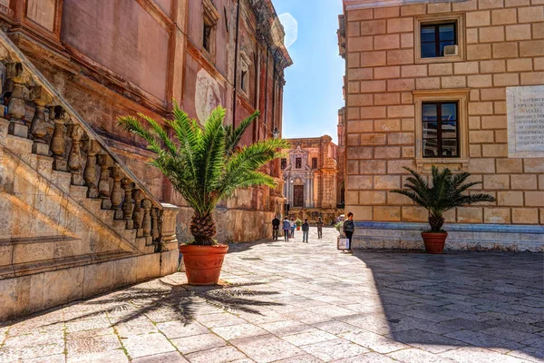 View of Piazza Bellini in Palermo, Sicily, Italy — Stock Photo, Image