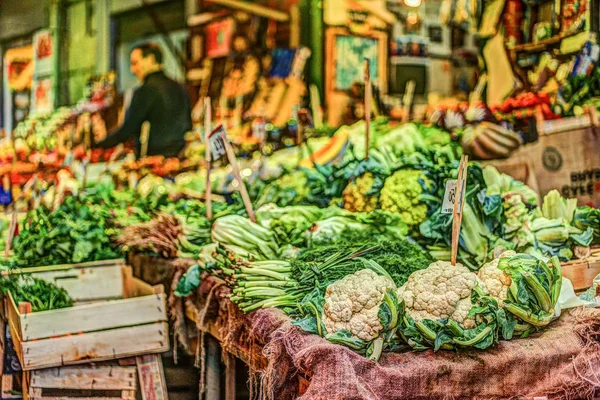 Legumes frescos em um mercado em Palermo — Fotografia de Stock