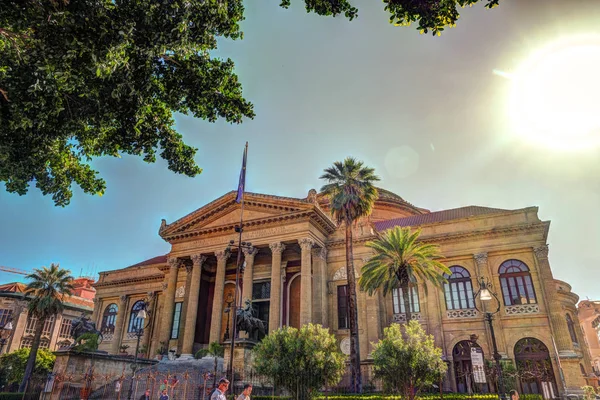 Ünlü Teatro Massimo Palermo