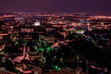 Old Town Citta Alta Bergamo San Vigilio Tepesi'nden manzaraya.