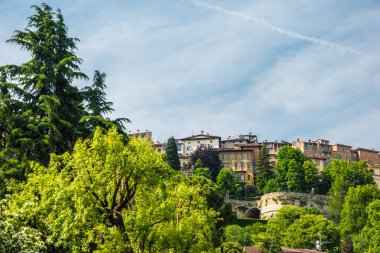 Panoramik Citta Alta, eski şehir. Bergamo