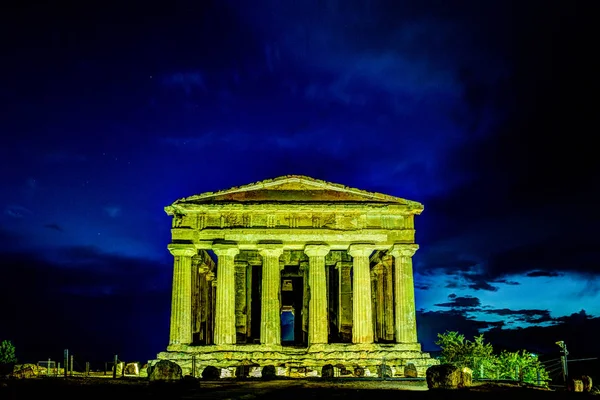 Antik Yunan tapınağı, Concordia tapınaklarda Vadisi Agrigento, Sicilya, İtalya — Stok fotoğraf