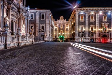 Sicilya, İtalya Catania Town Hall ile Piazza Duomo