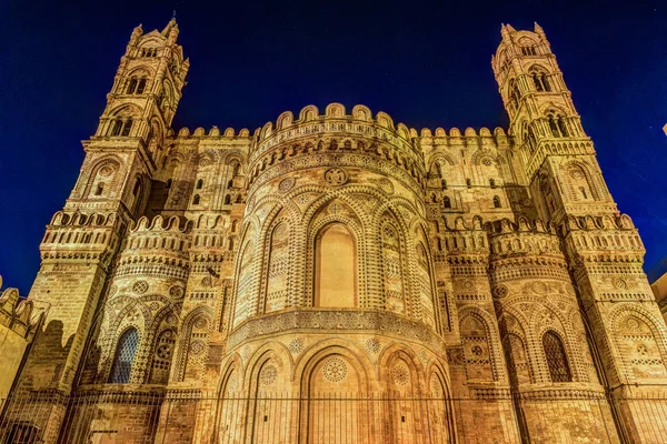 Catedral de Palermo à noite — Fotografia de Stock