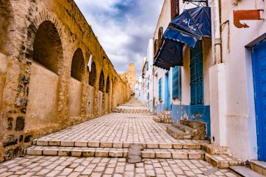 Medine Sousse, Tunus için sokakta.