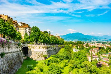 Panoramik Citta Alta, eski şehir. Bergamo