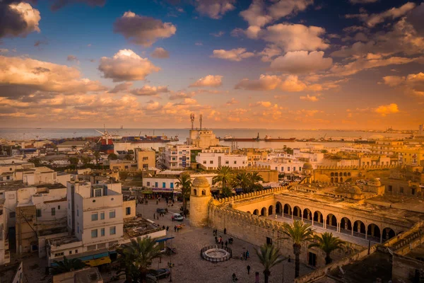 Bellissimo tramonto a Sousse, Tunisia . — Foto Stock