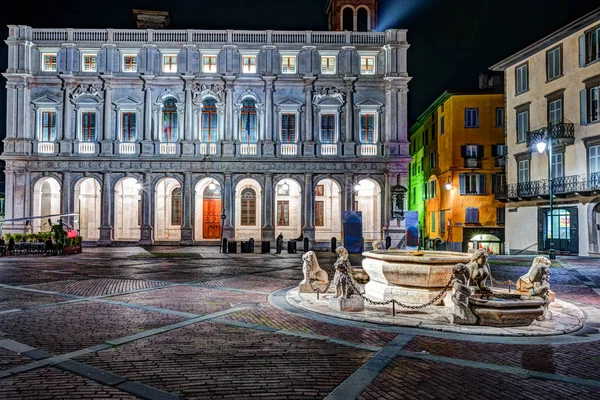 Piazza Vecchia, Citta Alta, Bergamo, Italy.