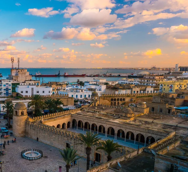 Sousse, Tunus için güzel gün batımı.