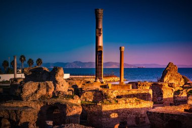 Kartaca, Tunus Akdeniz'in mesafe ile antik kalıntılar.