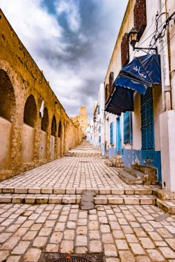 Medine Sousse, Tunus için sokakta.