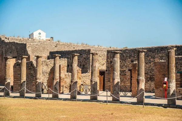 De beroemde antieke site van Pompeii, in de buurt van Napels. — Stockfoto