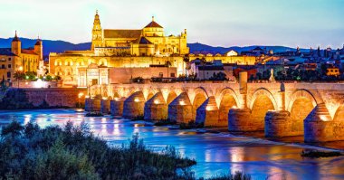 Roma köprüsü ve Guadalquivir Nehri