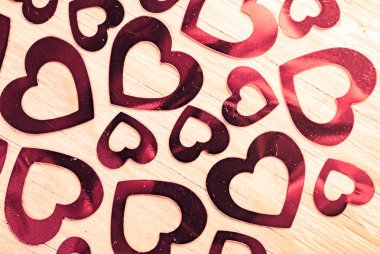 Çok ışıltılı Kalpler