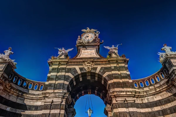 El arco Giuseppe Garibaldi, Catania, Sicilia —  Fotos de Stock