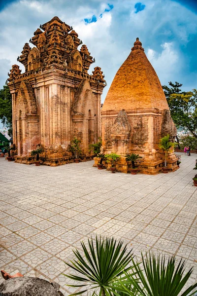 Die türme von po nagar bei nha trang in vietnam — Stockfoto