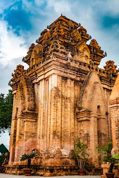 The towers of Po Nagar near Nha Trang in Vietnam — Stock Photo, Image