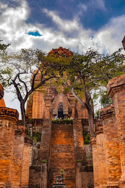 Die türme von po nagar bei nha trang in vietnam — Stockfoto