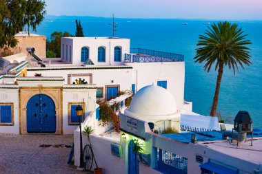 Sidi Bou Said, geleneksel Tunus mimarisi ile famouse köy.