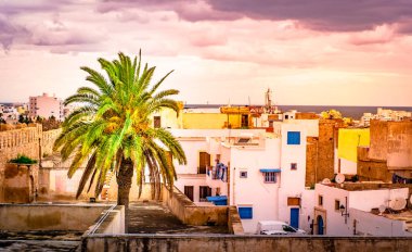 Medine Sousse, Tunus için sokakta.