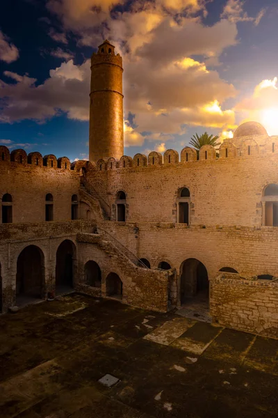 Θέα από τα τείχη του φρουρίου του Ribat του Σούσα στην Τυνησία. — Φωτογραφία Αρχείου