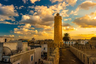 Ribat Sousse Tunus kalenin duvarlarından görüntülemek.