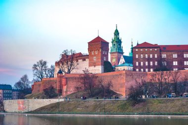 Wawel tepe üzerinde Polonya Kings Royal castle