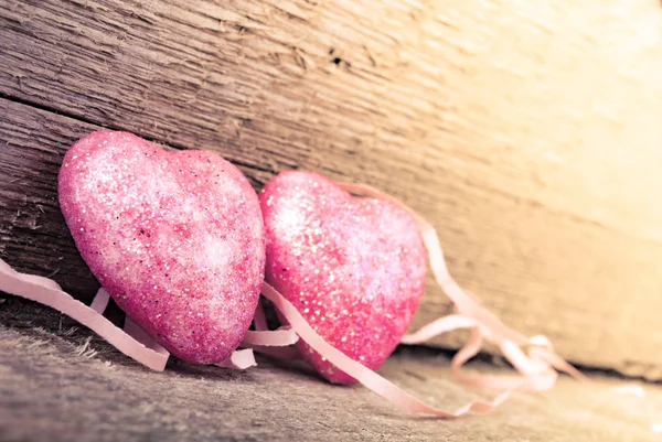 Corazón sobre madera — Foto de Stock