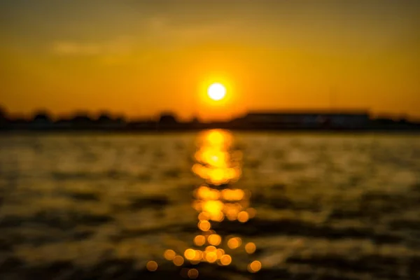 Belle vague de mer et ciel au coucher du soleil . — Photo