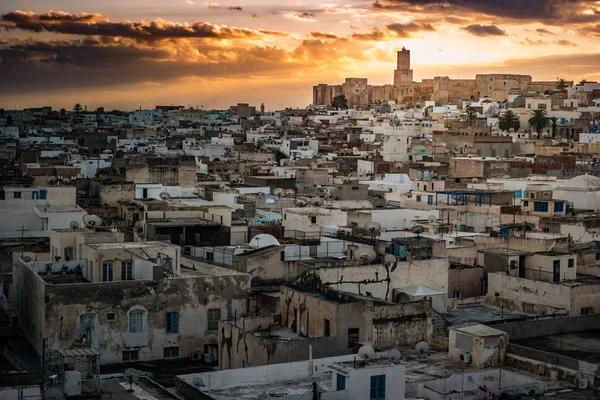 Pohled z mediny a hrad kasbah v Sousse — Stock fotografie