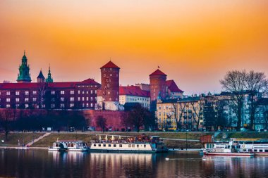 Wawel tepe üzerinde Polonya Kings Royal castle