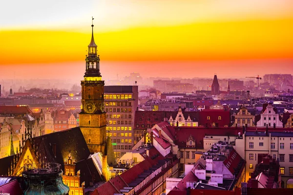 Panorama illuminated old town of Wroclaw at night. — Stock Photo, Image