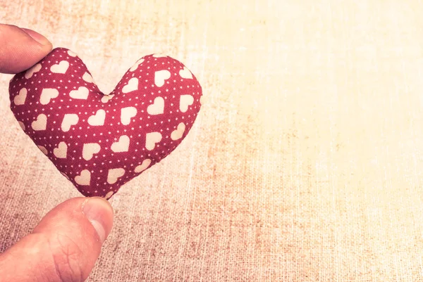 Corazón sobre madera — Foto de Stock