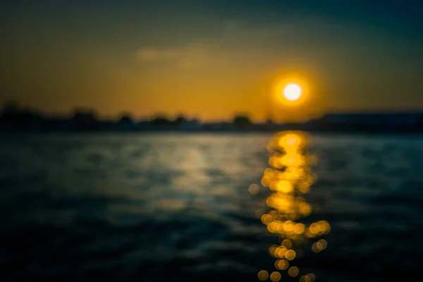 Belle vague de mer et ciel au coucher du soleil . — Photo