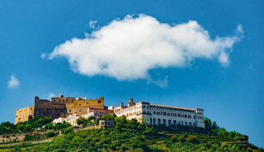 Sant Elmo Kalesi, Certoza di San Martinos Manastırı
