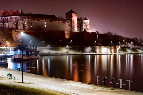 Królewski zamek królów polskich na Wawelu — Zdjęcie stockowe