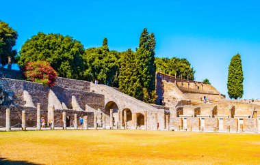 Pompeii, Napoli yakınındaki ünlü antik sitesi.